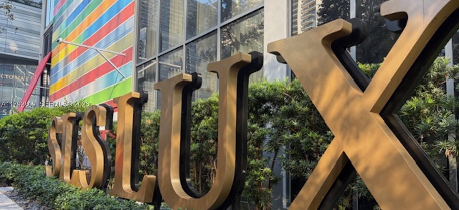 801 SMA RESIDENCES CONDO - Residential