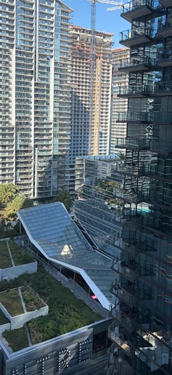 801 SMA RESIDENCES CONDO - Residential