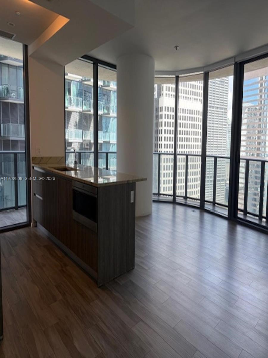 801 SMA RESIDENCES CONDO - Residential