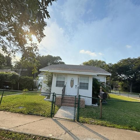 12680 NE 3rd Ave 12680 North Miami FL 33161