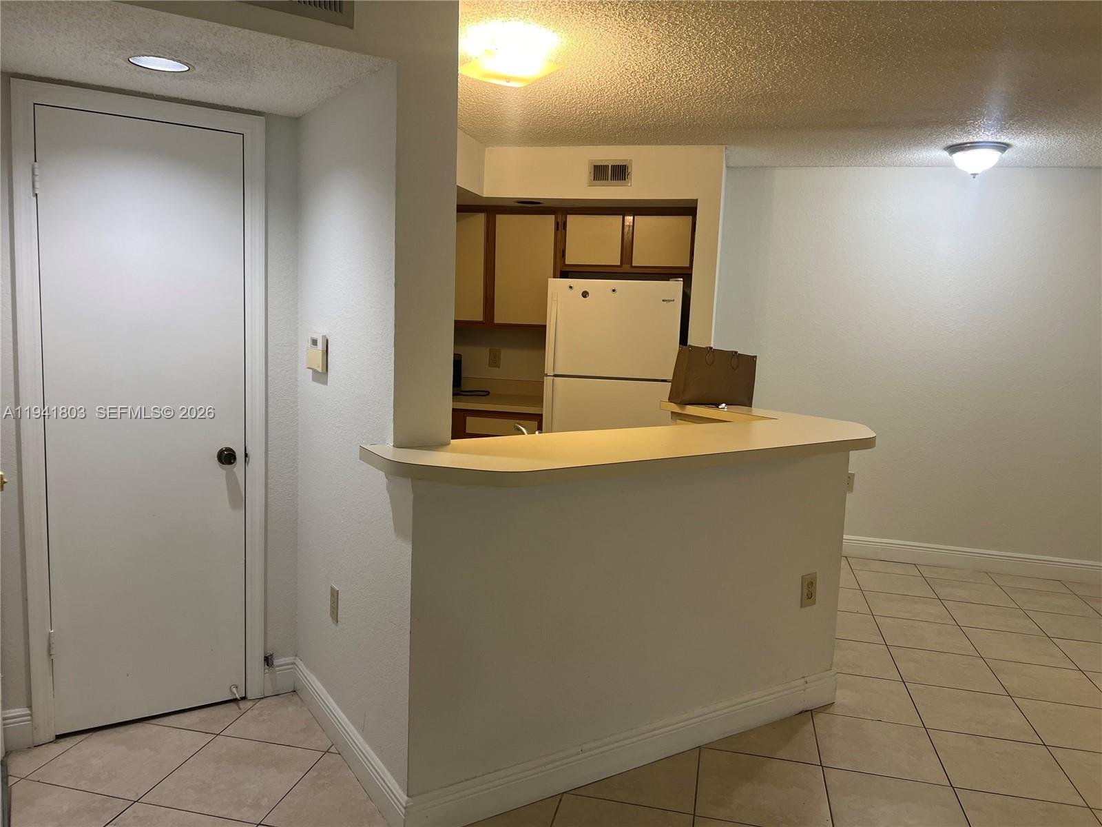 ISLES AT LAGO MAR CONDO - Residential Lease