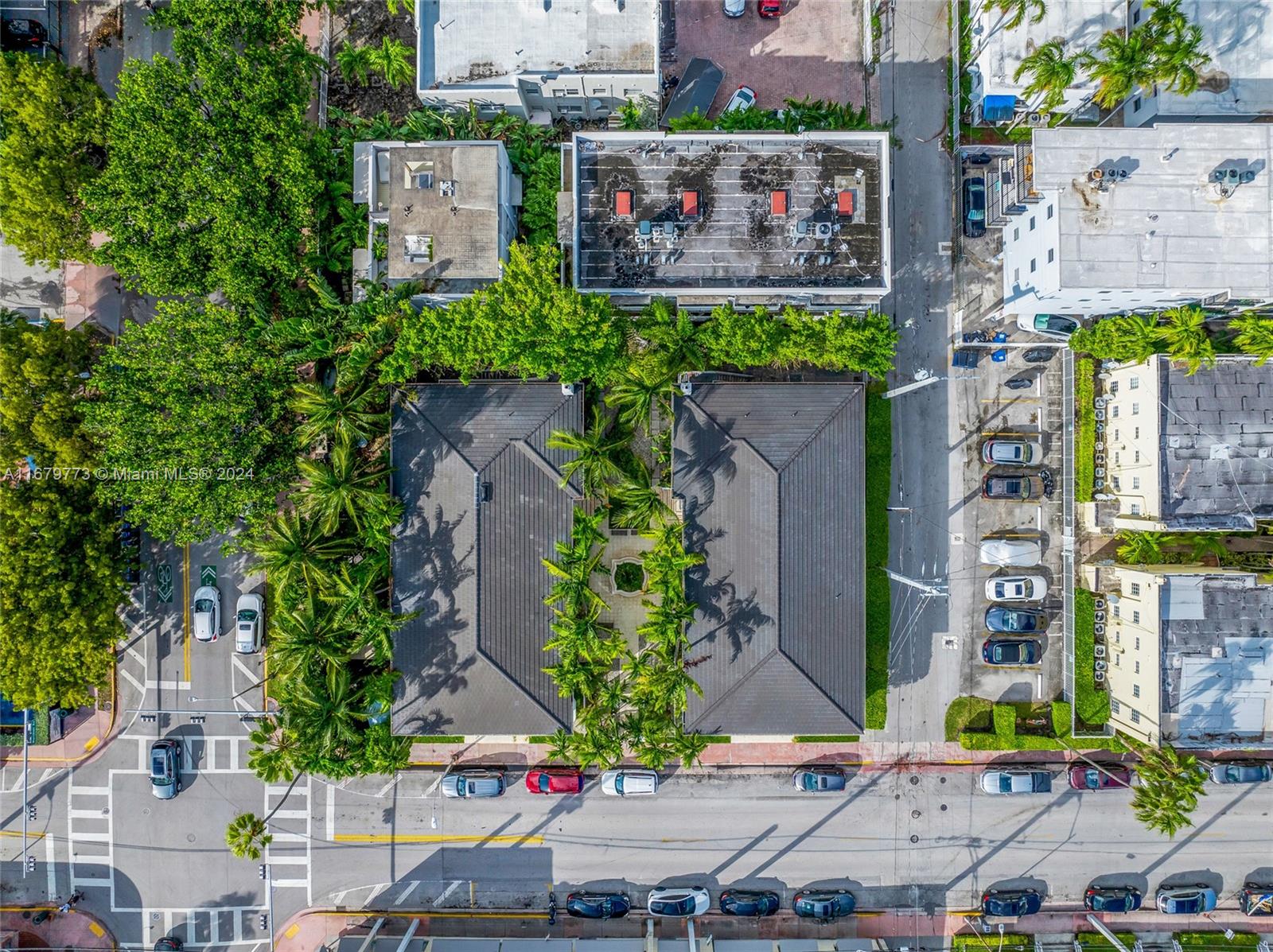 MOULIN ROUGE CONDO - Residential