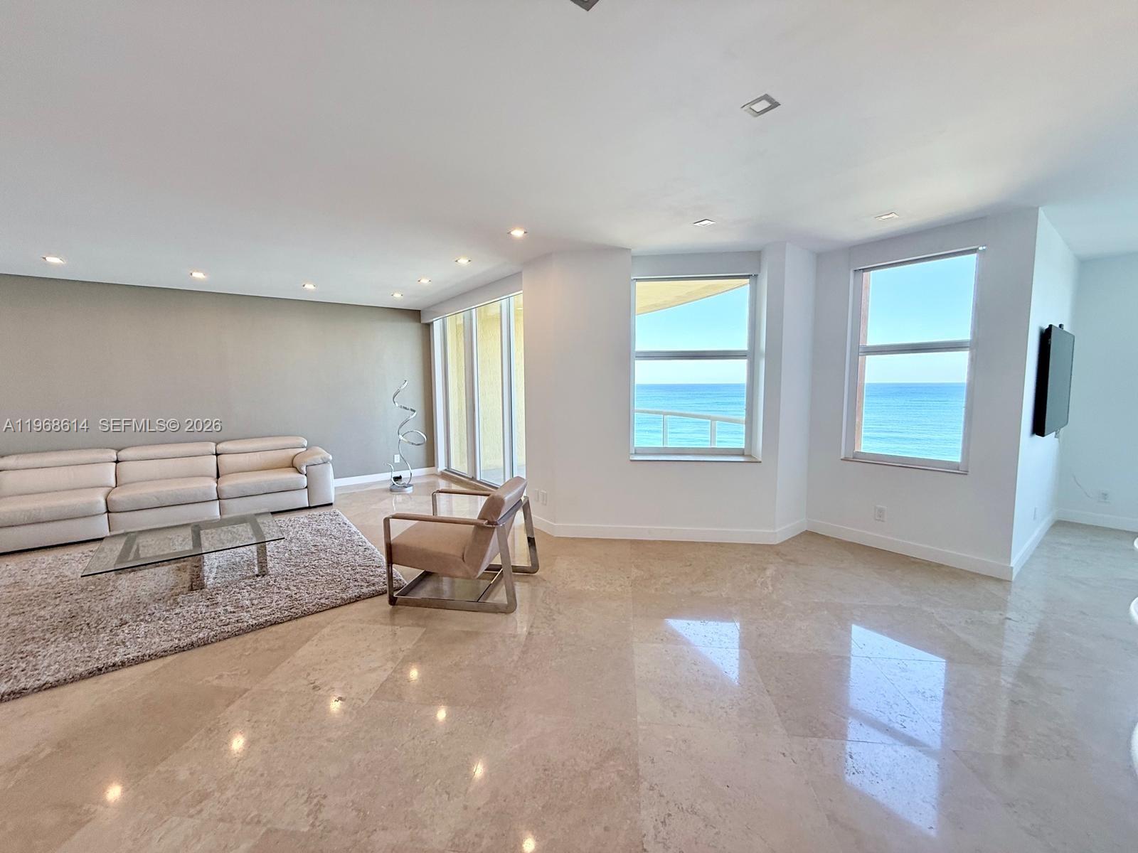 PALMS TOWER ONE CONDO - Residential