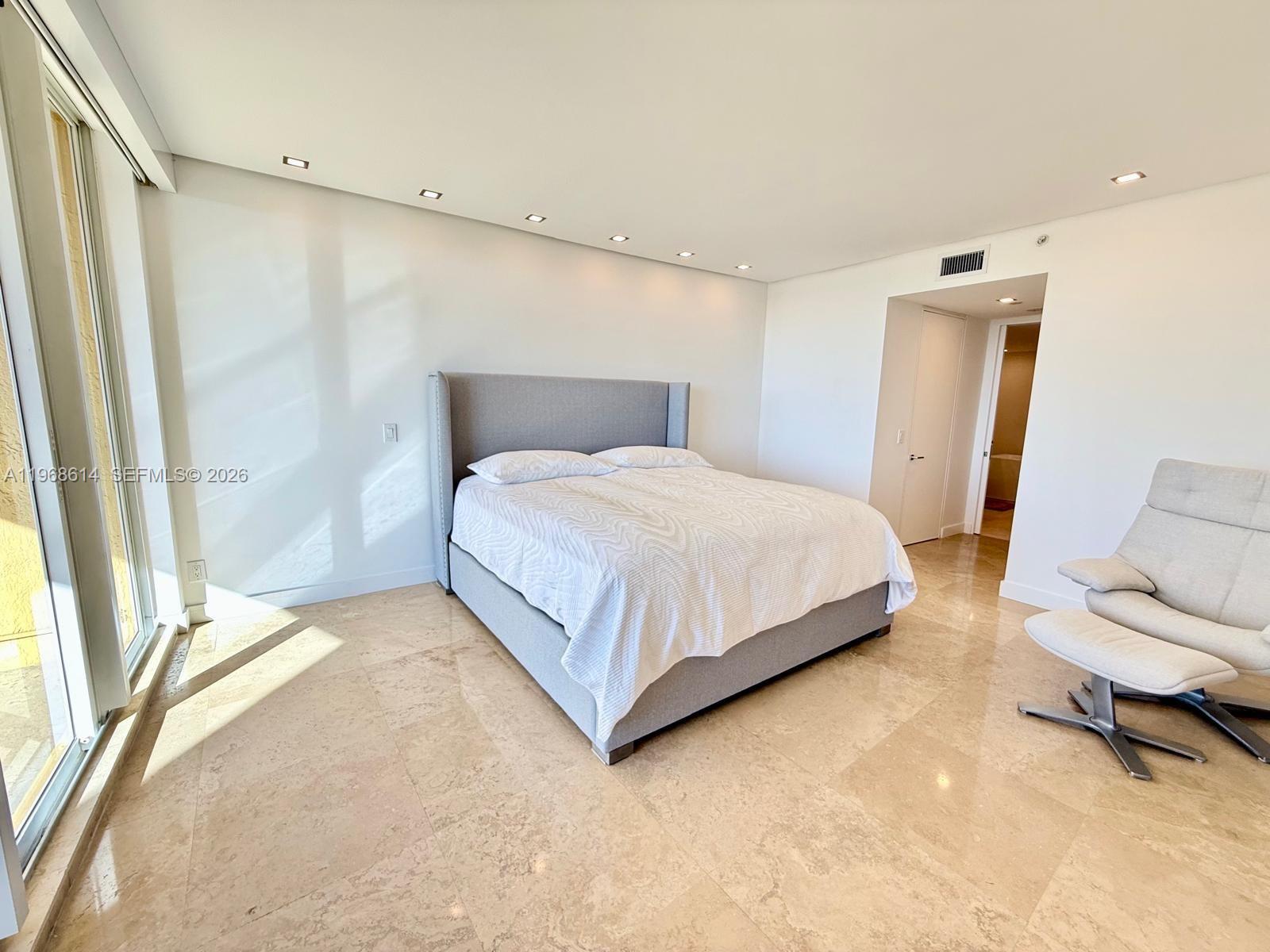 PALMS TOWER ONE CONDO - Residential