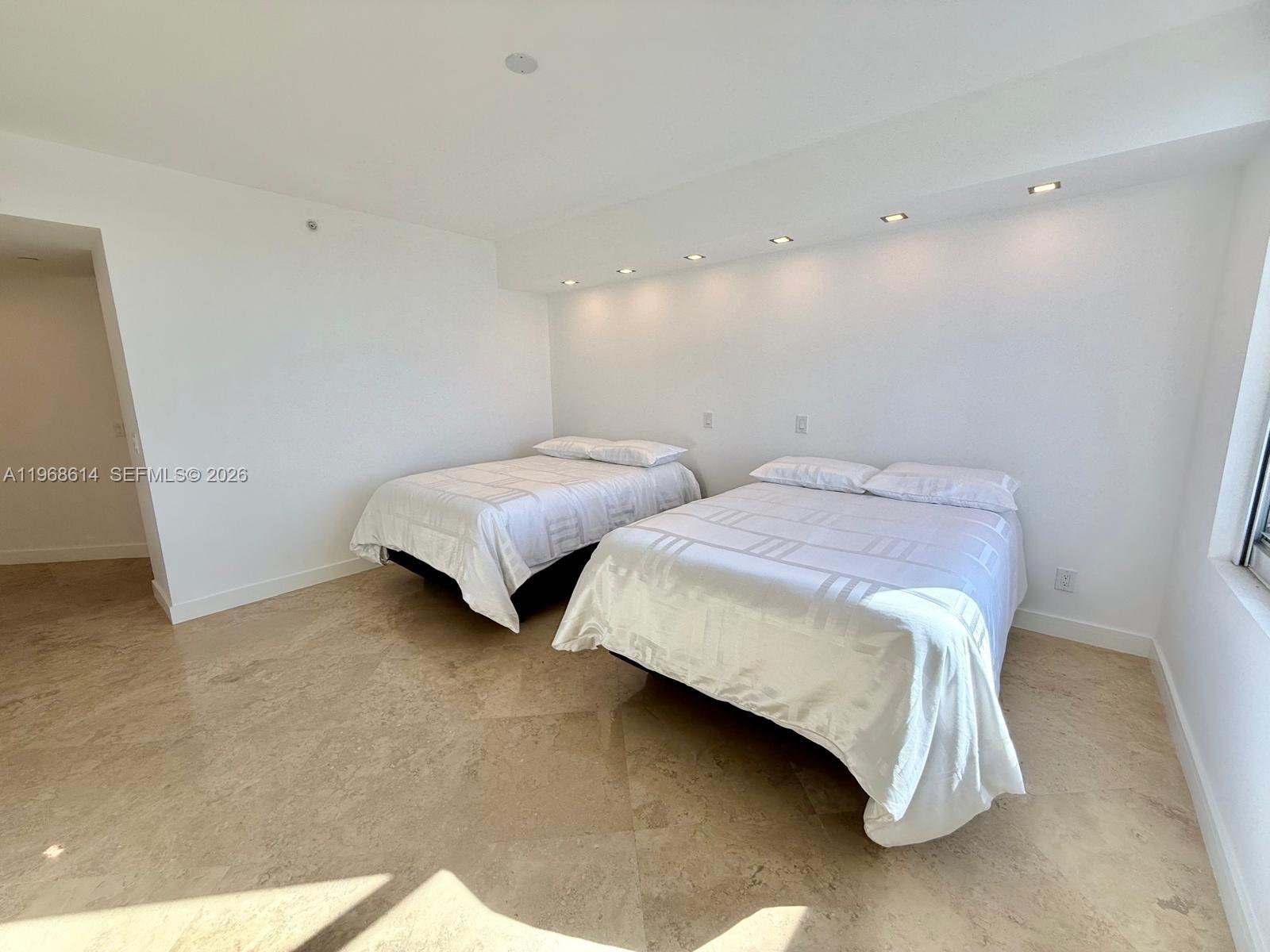 PALMS TOWER ONE CONDO - Residential