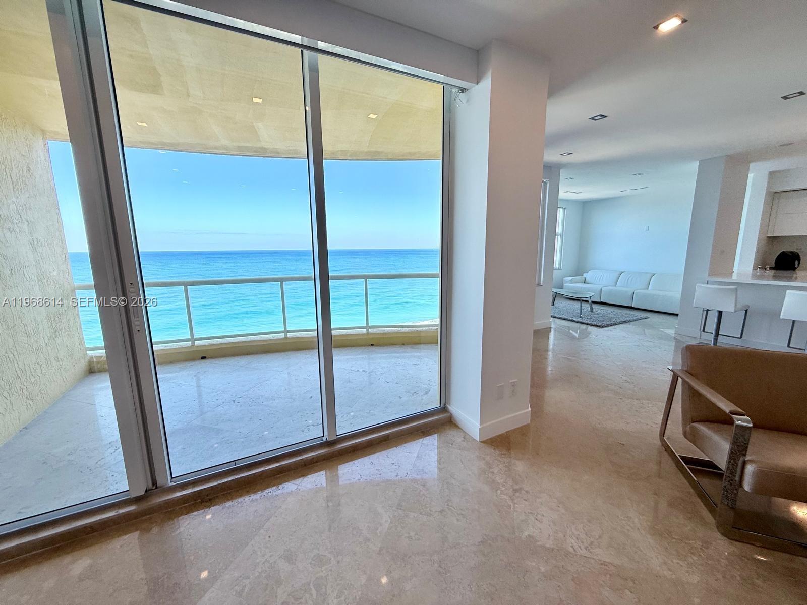 PALMS TOWER ONE CONDO - Residential