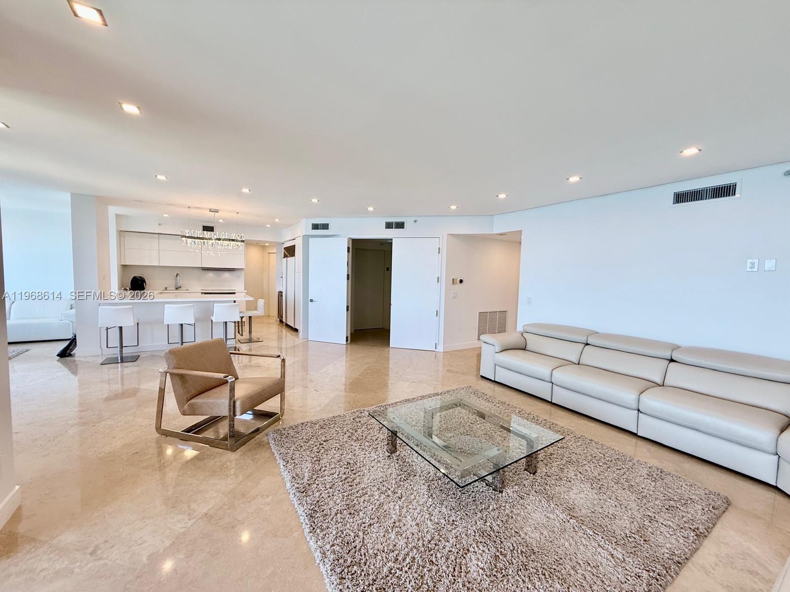 PALMS TOWER ONE CONDO - Residential