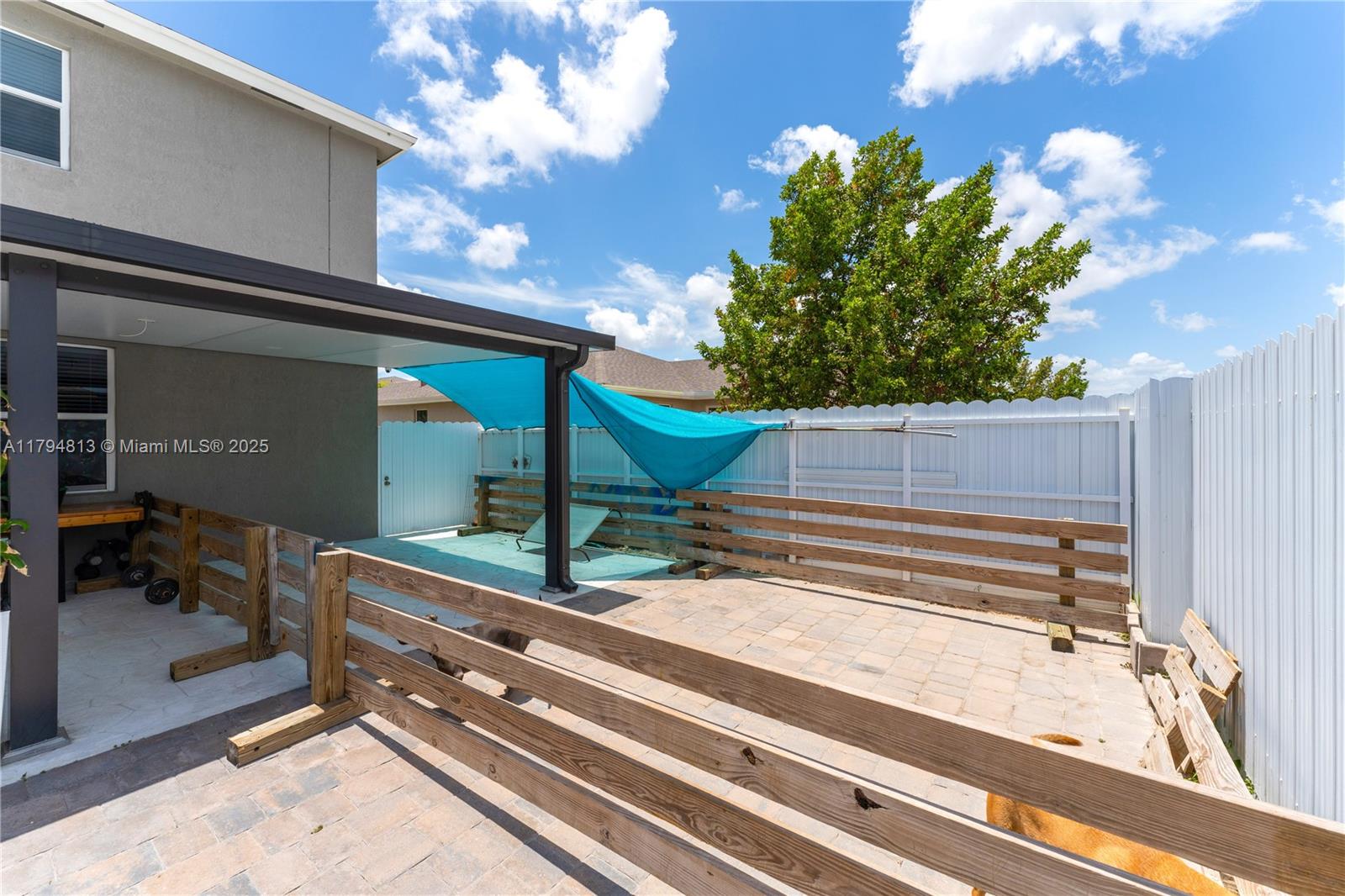 LUCKY START AT SUNRISE ES - Residential