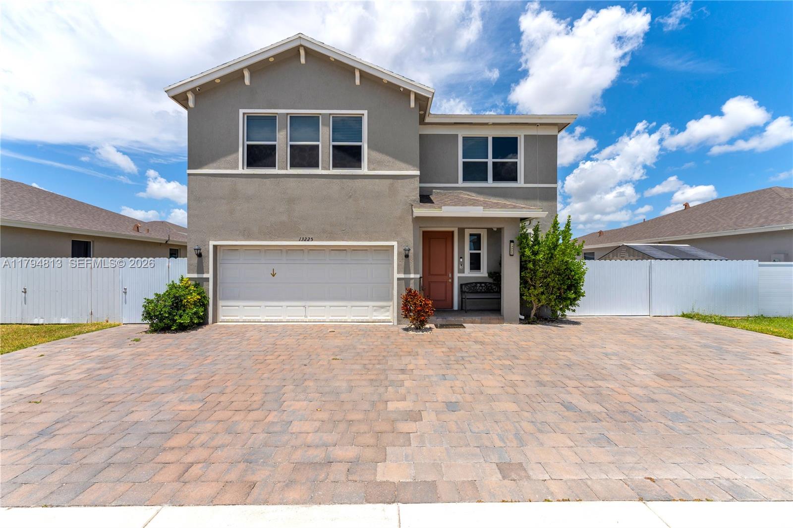 LUCKY START AT SUNRISE ES - Residential