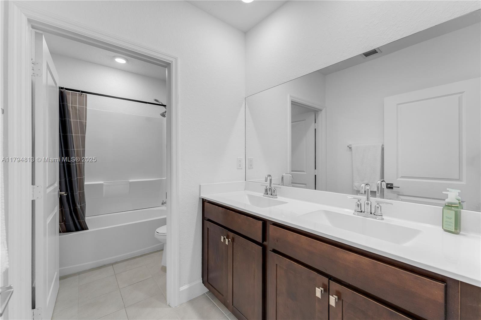 LUCKY START AT SUNRISE ES - Residential