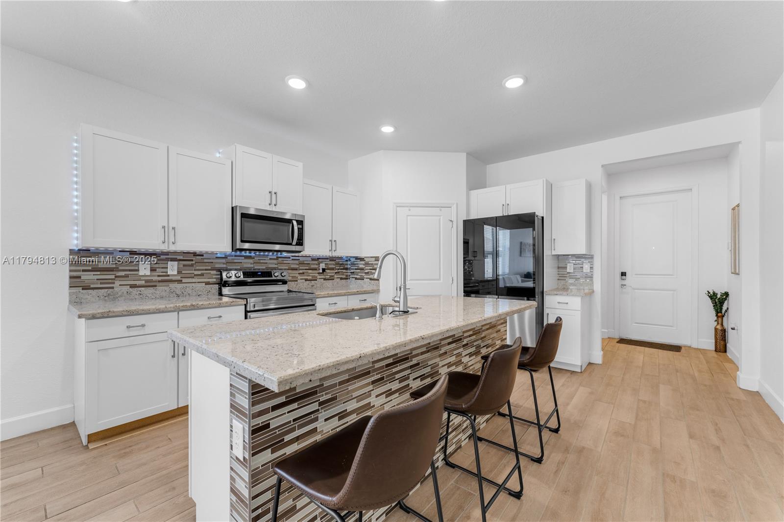 LUCKY START AT SUNRISE ES - Residential