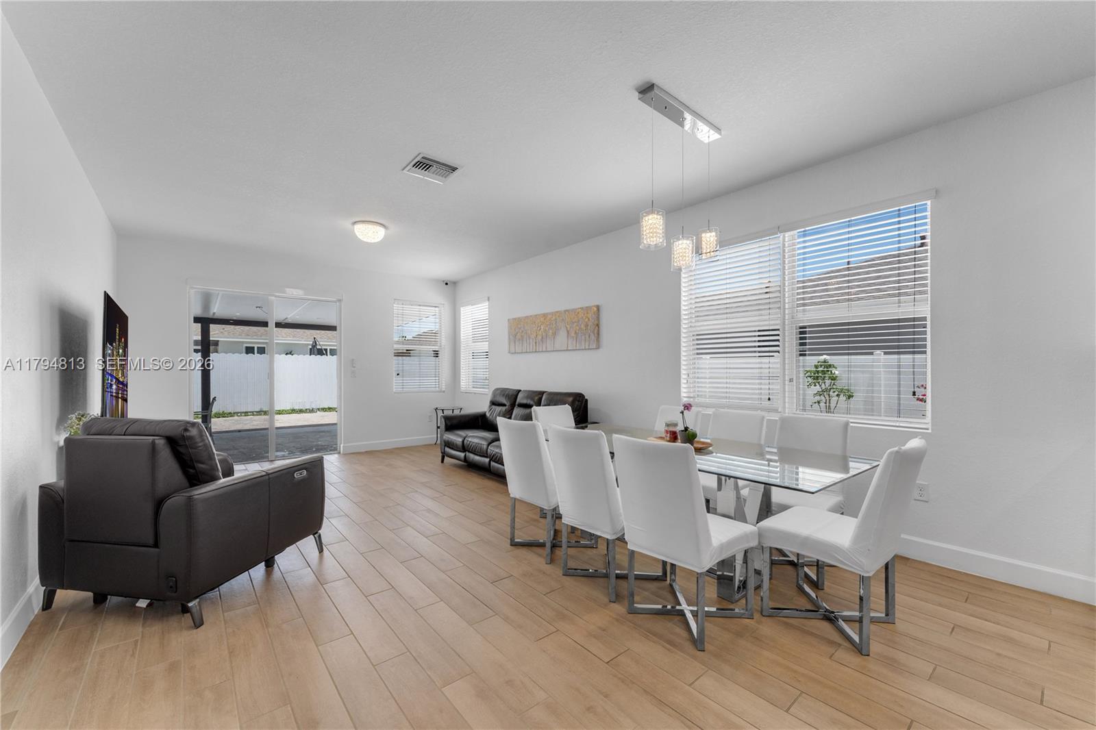 LUCKY START AT SUNRISE ES - Residential