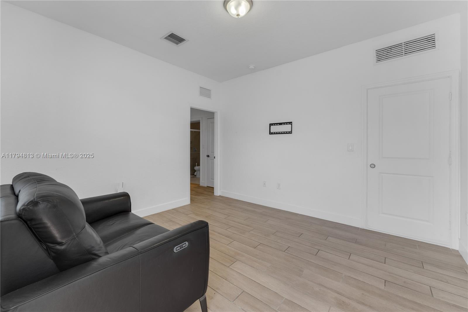 LUCKY START AT SUNRISE ES - Residential