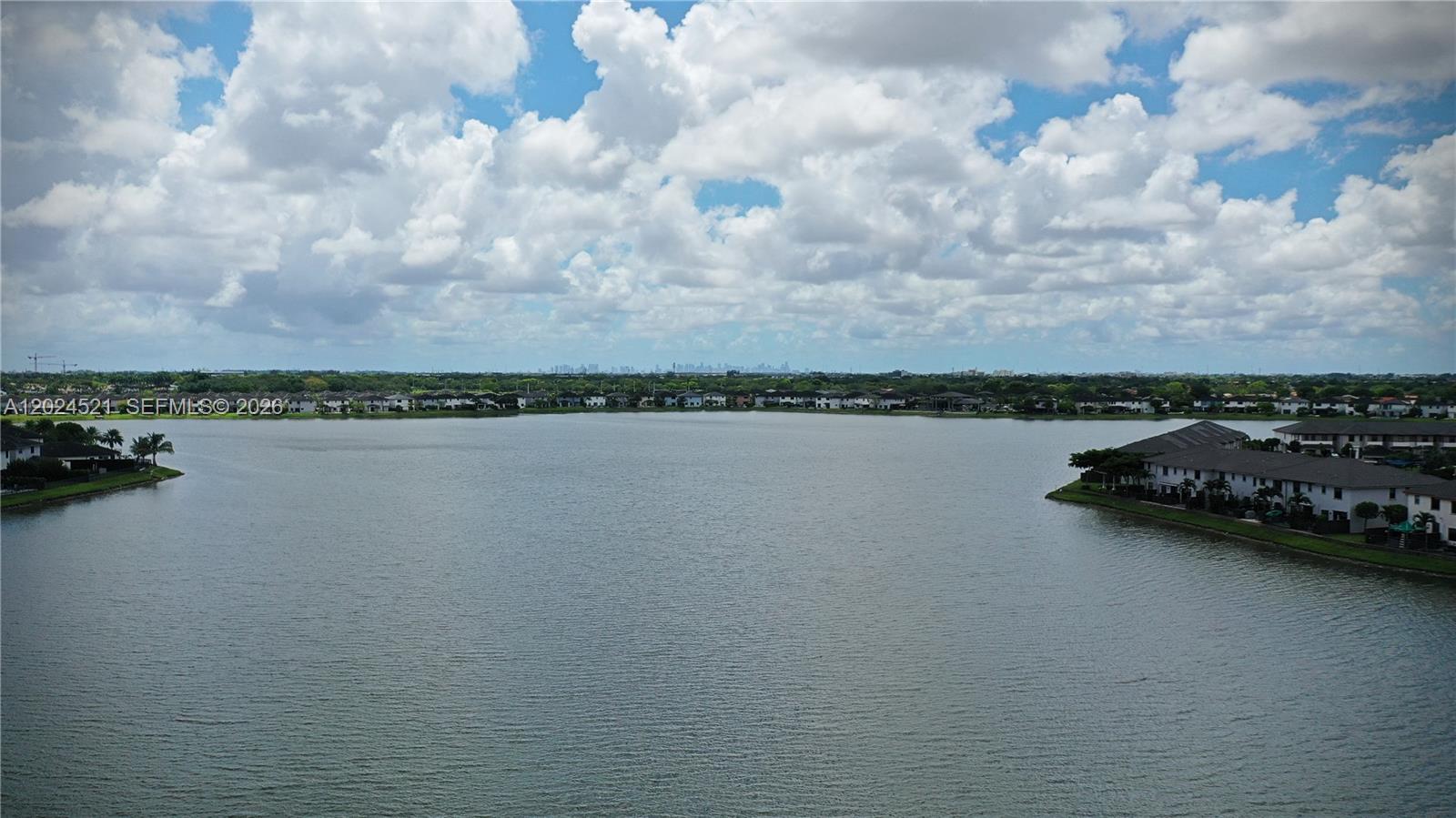 DUNNWOODY LAKE - Residential