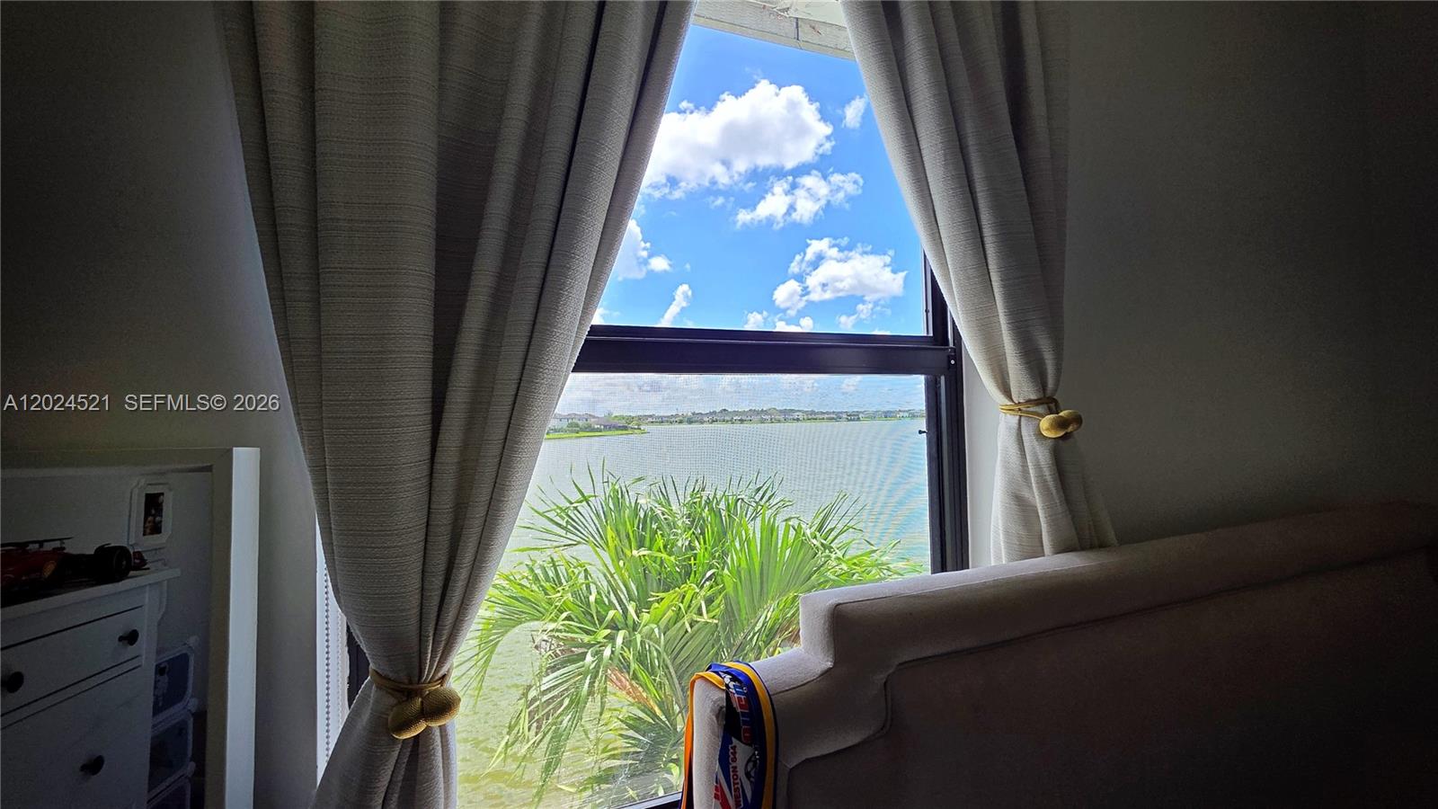 DUNNWOODY LAKE - Residential