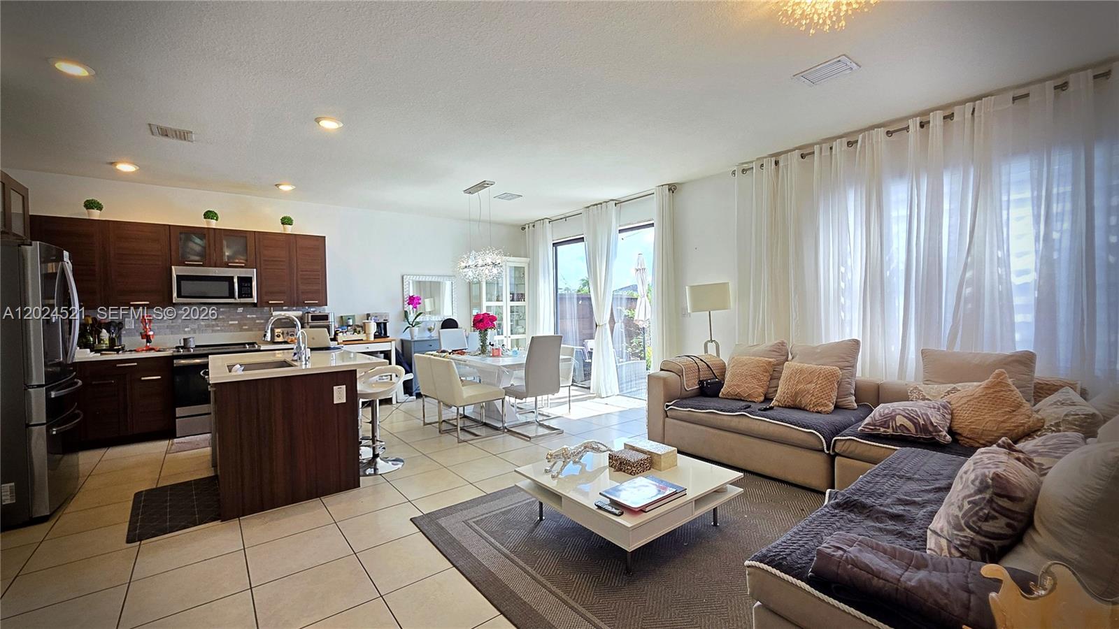 DUNNWOODY LAKE - Residential