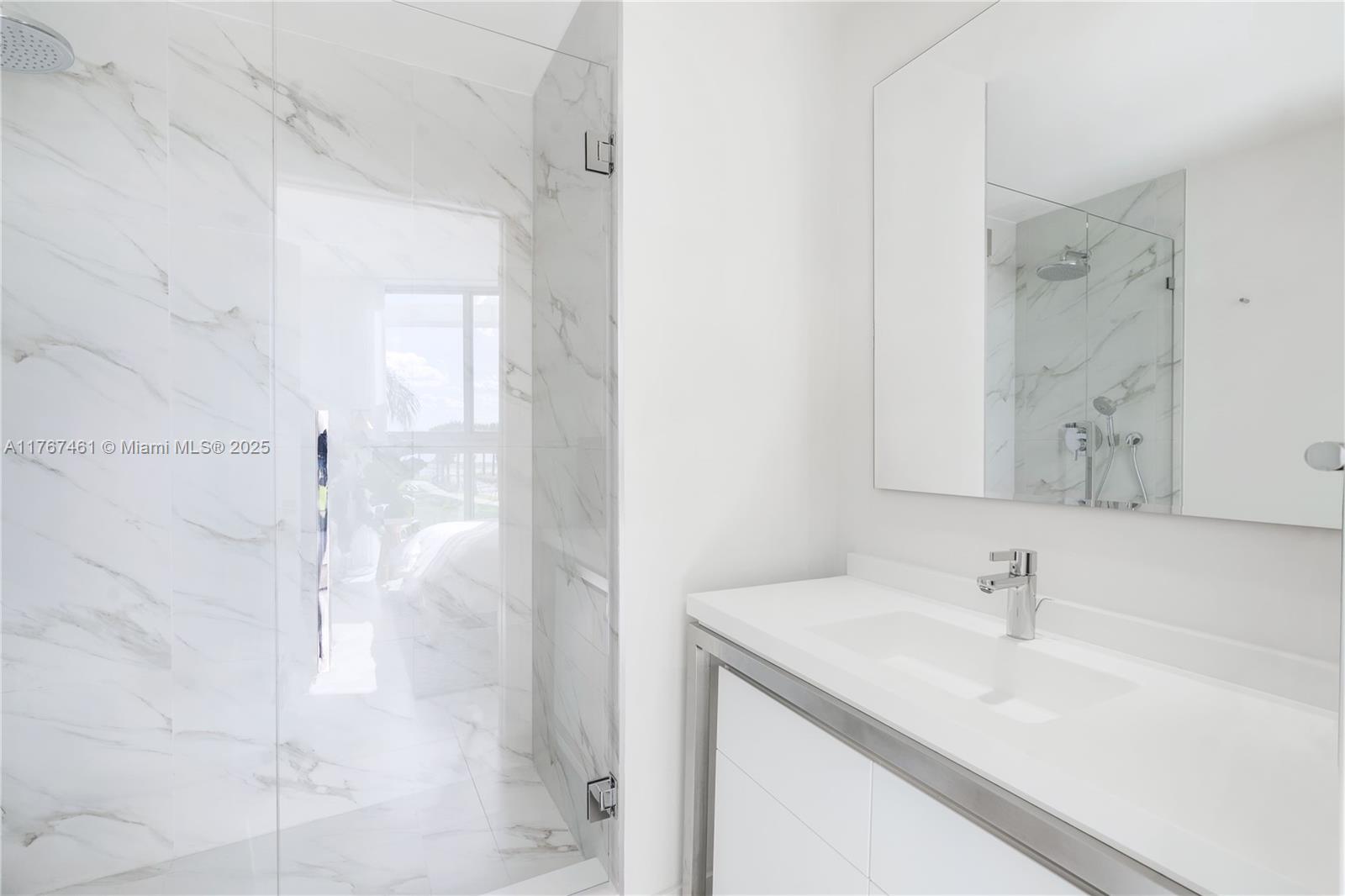 METROPICA NORTH TOWER ONE - Residential