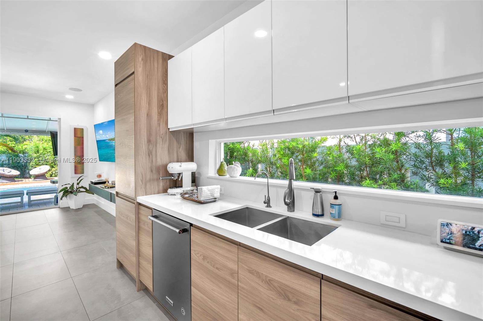 3167 SW 25 ST CONDO - Residential Lease