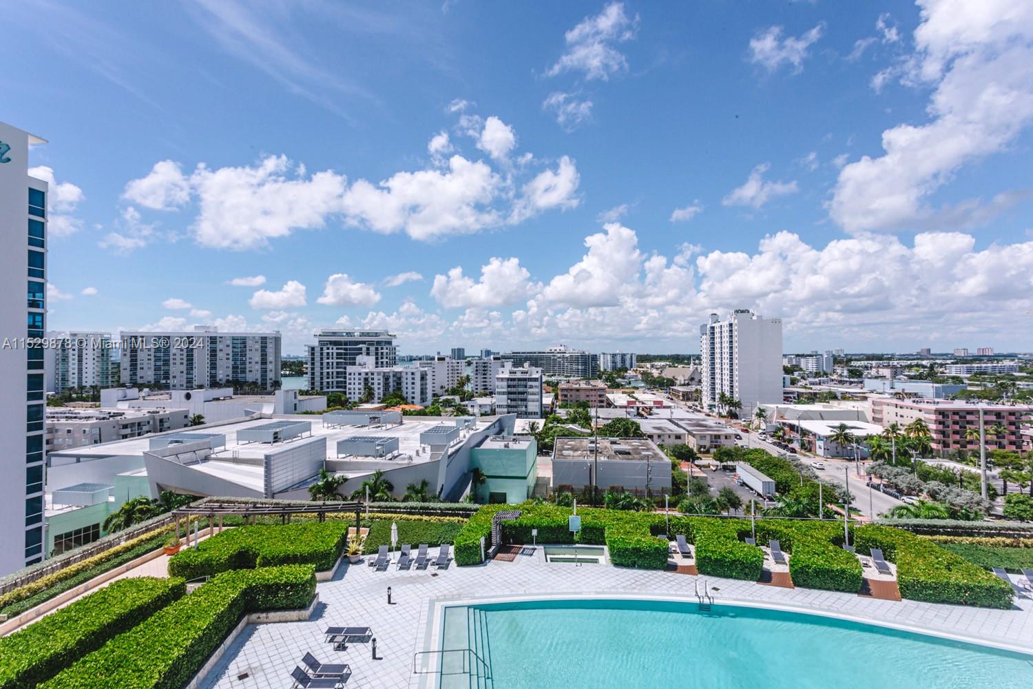 NORTH CARILLON BEACH COND - Residential