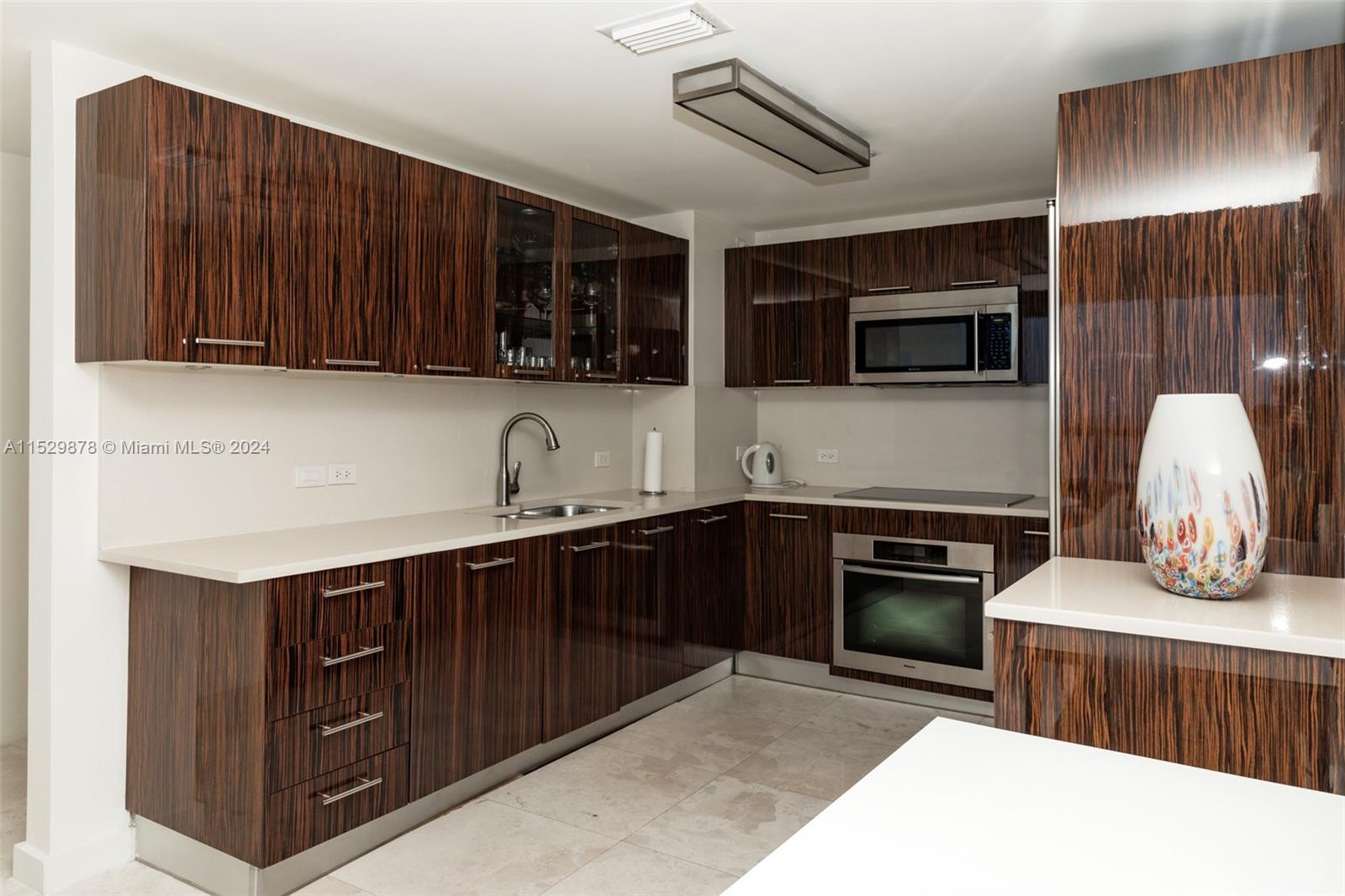 NORTH CARILLON BEACH COND - Residential