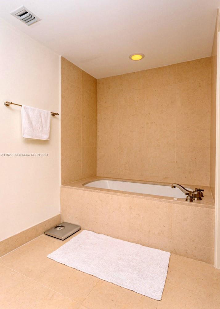 NORTH CARILLON BEACH COND - Residential