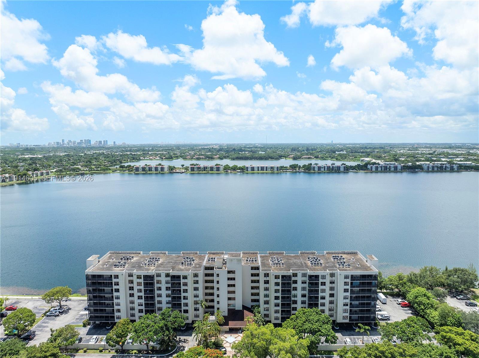 LAKE EMERALD CONDOMINIUM - Residential