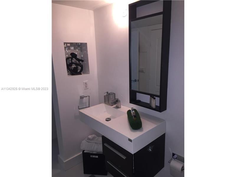 SKYLINE ON BRICKELL CONDO - Residential