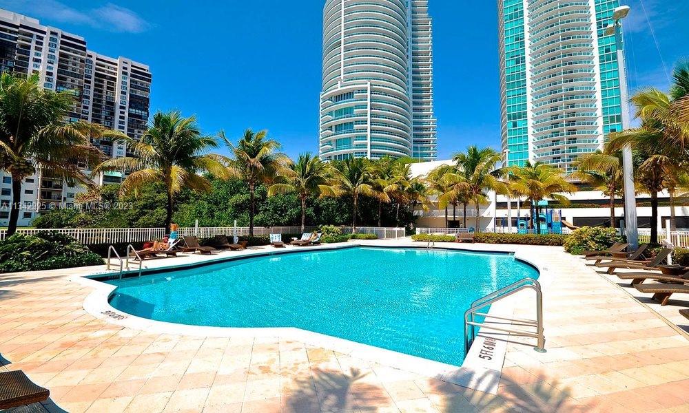 SKYLINE ON BRICKELL CONDO - Residential