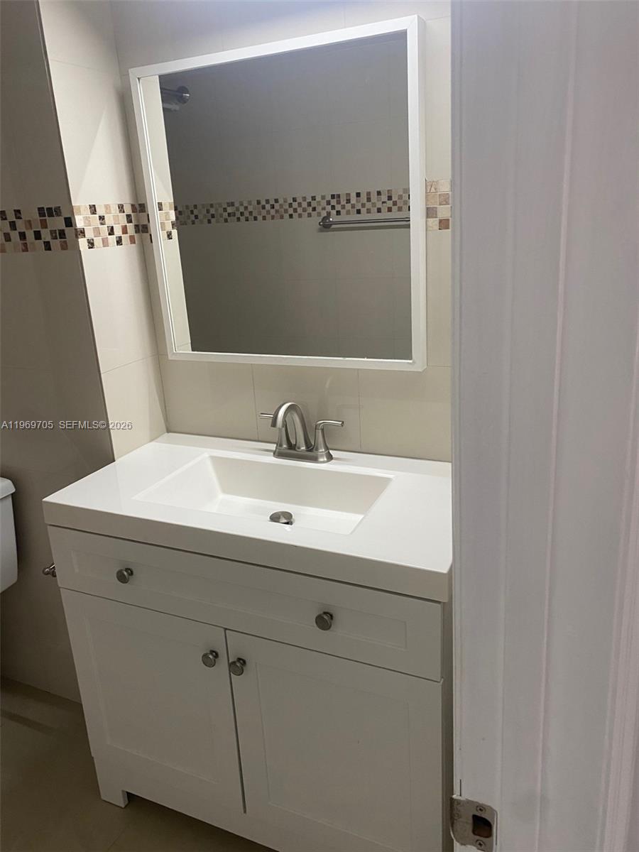 FOUNTAIN TOWERS CONDO - Residential Lease