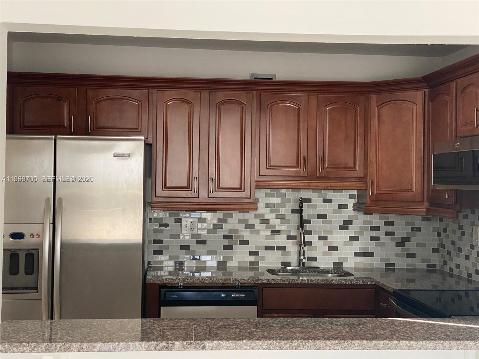 FOUNTAIN TOWERS CONDO - Residential Lease