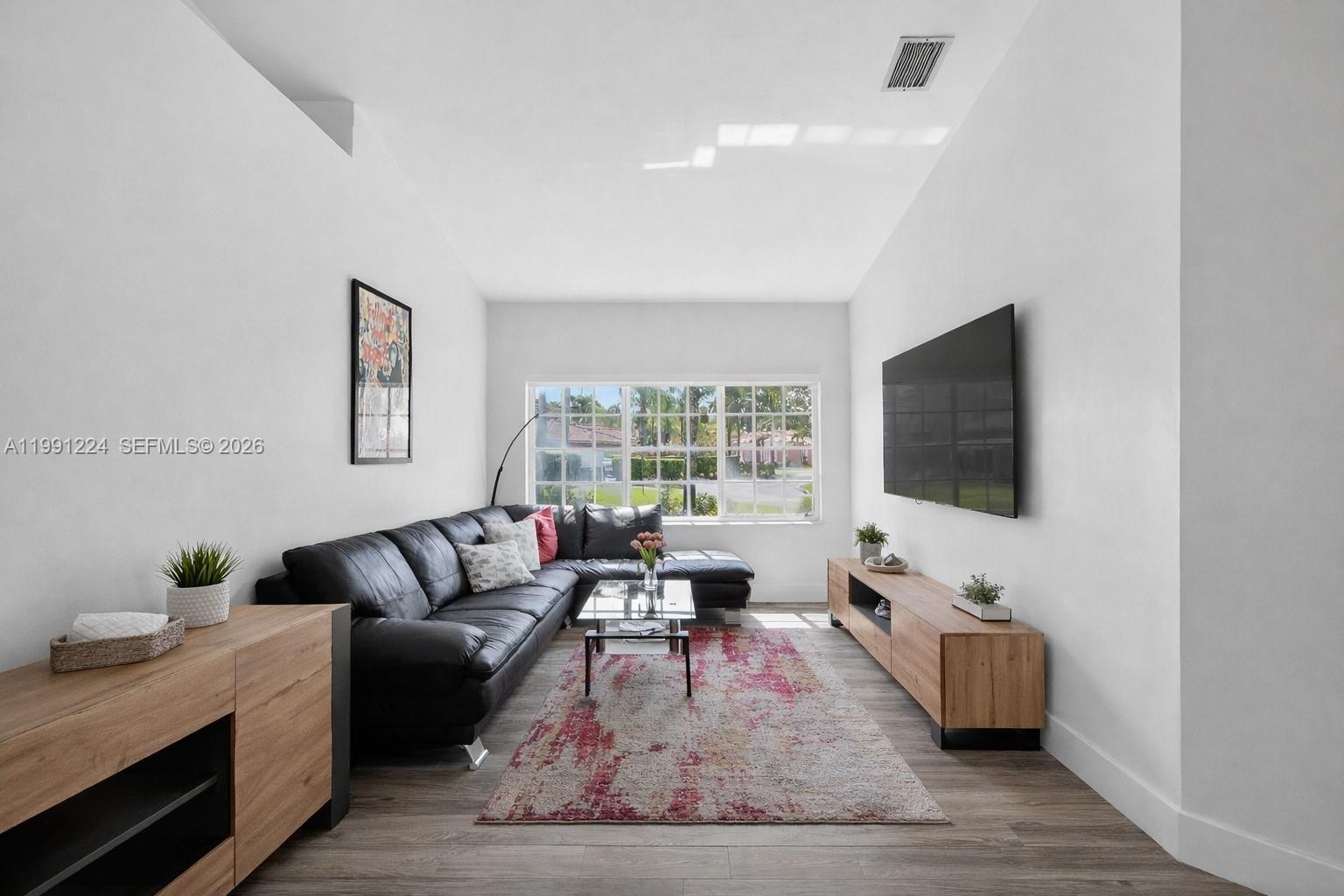 FOREST LAKES COUNTRY GARD - Residential