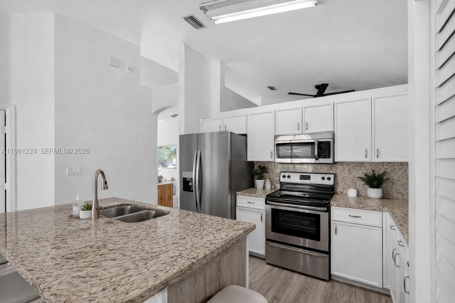 FOREST LAKES COUNTRY GARD - Residential