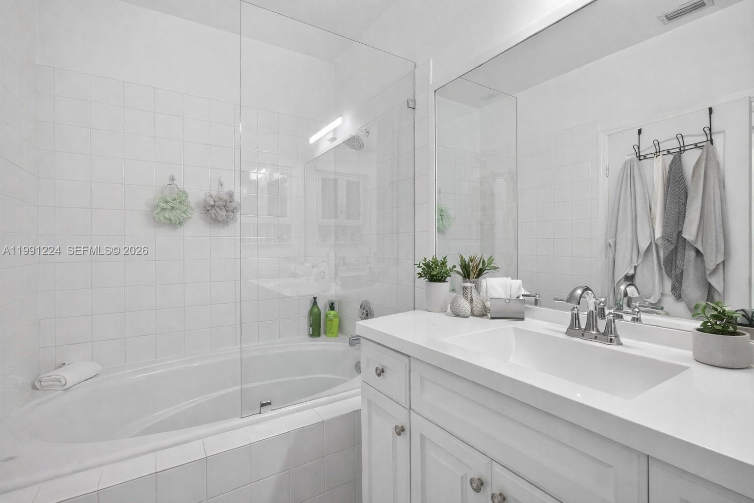 FOREST LAKES COUNTRY GARD - Residential