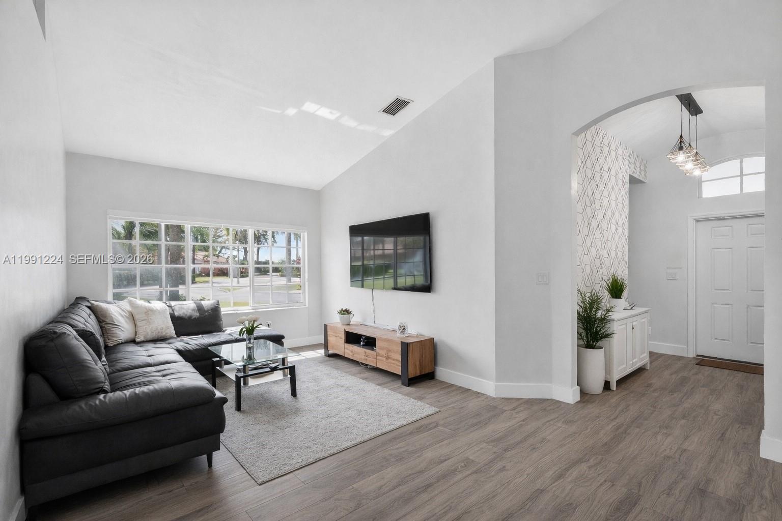 FOREST LAKES COUNTRY GARD - Residential