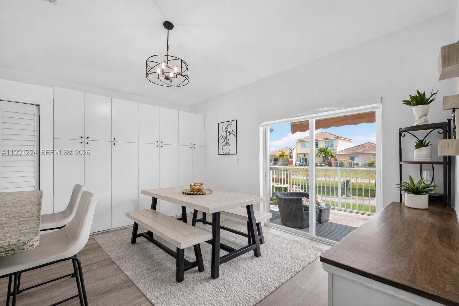 FOREST LAKES COUNTRY GARD - Residential