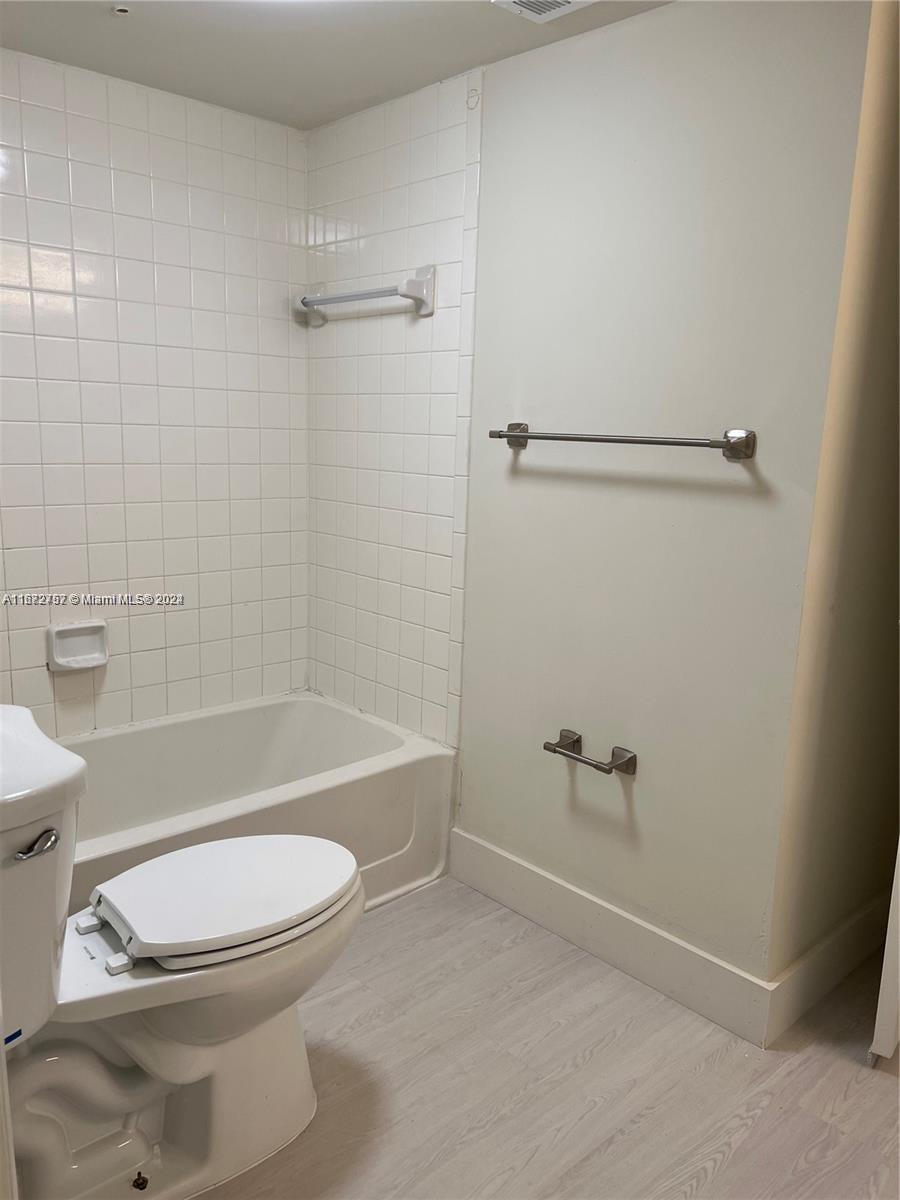 LAKEVIEW CLUB CONDO - Residential