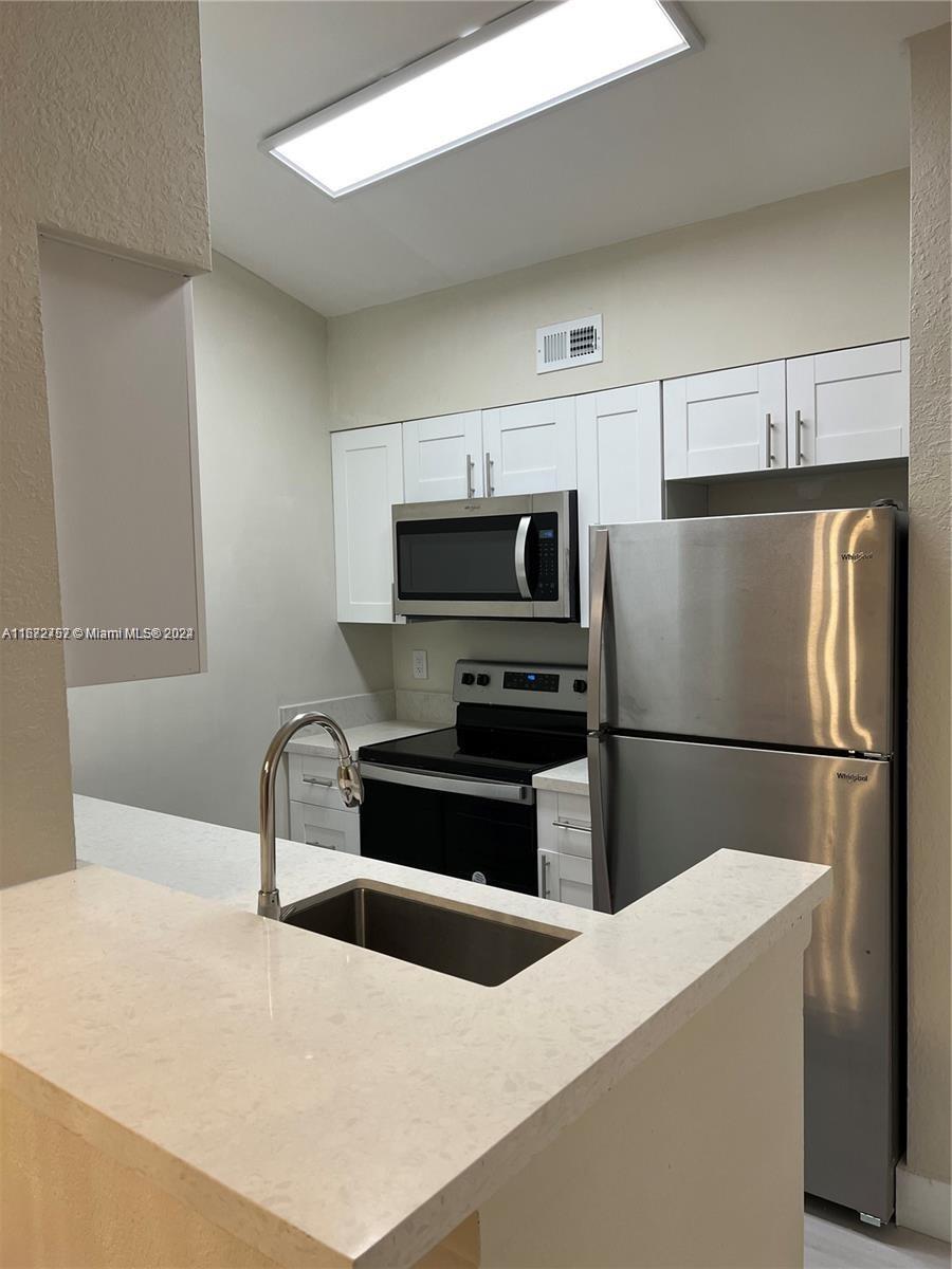 LAKEVIEW CLUB CONDO - Residential