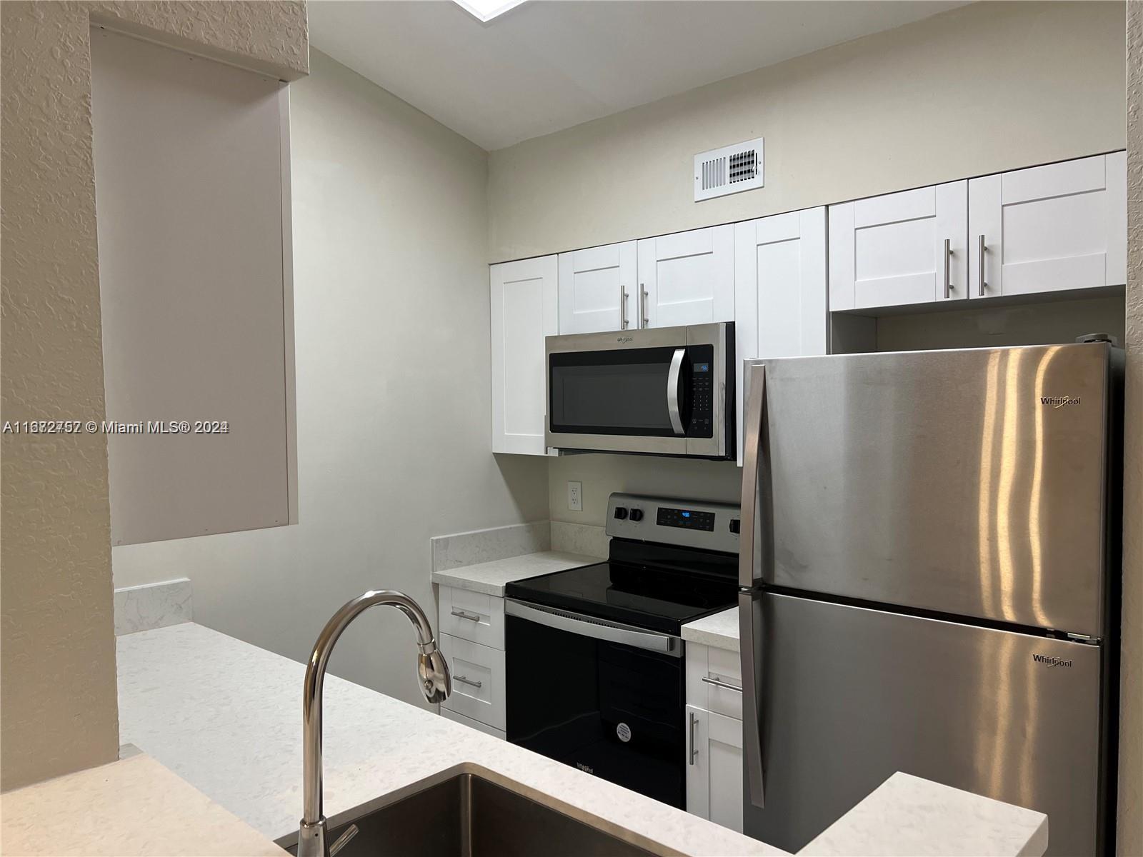 LAKEVIEW CLUB CONDO - Residential