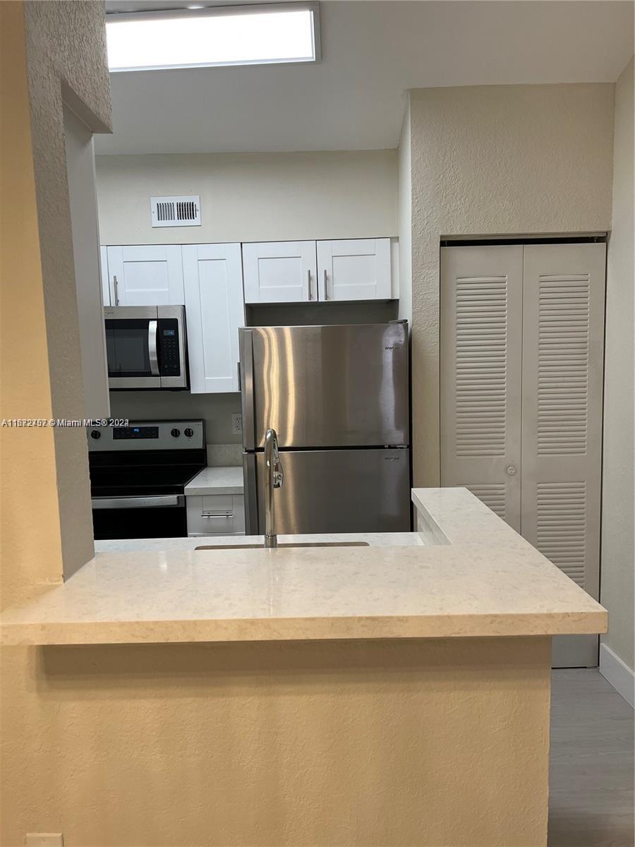 LAKEVIEW CLUB CONDO - Residential