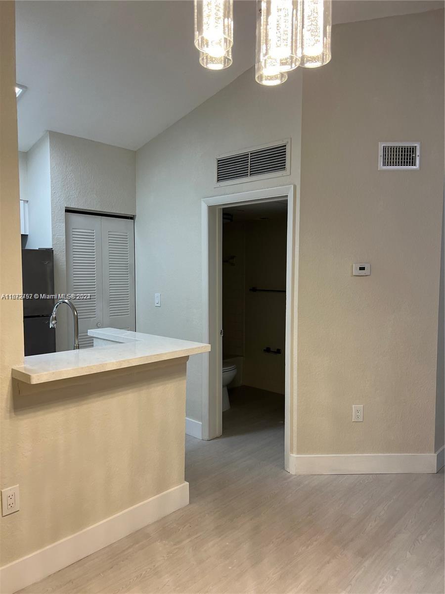 LAKEVIEW CLUB CONDO - Residential