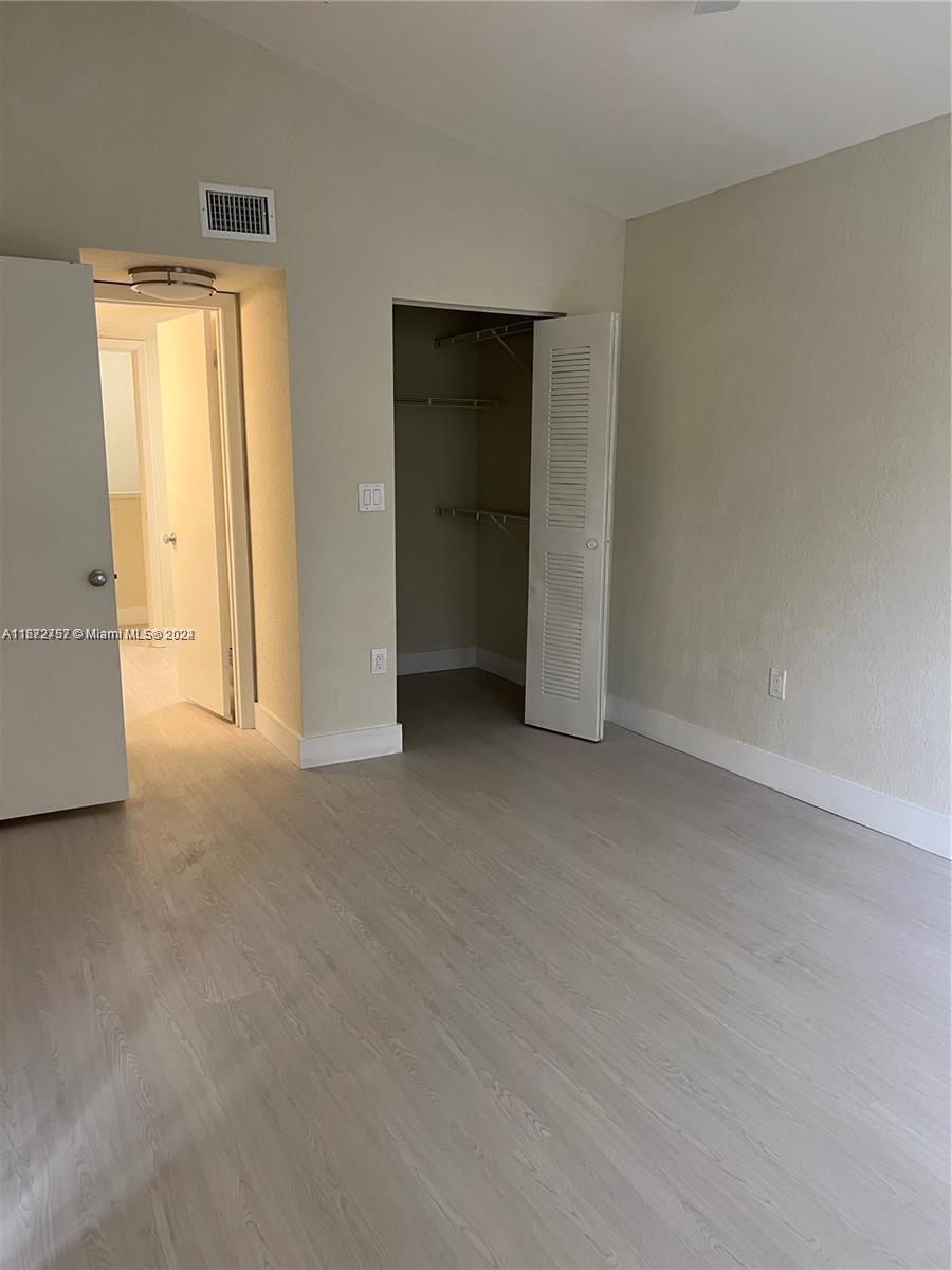 LAKEVIEW CLUB CONDO - Residential