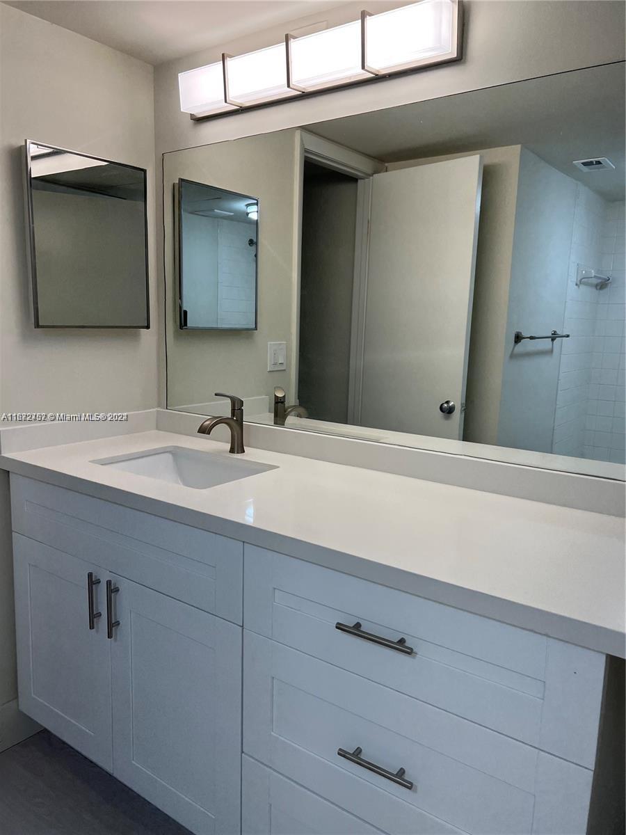 LAKEVIEW CLUB CONDO - Residential