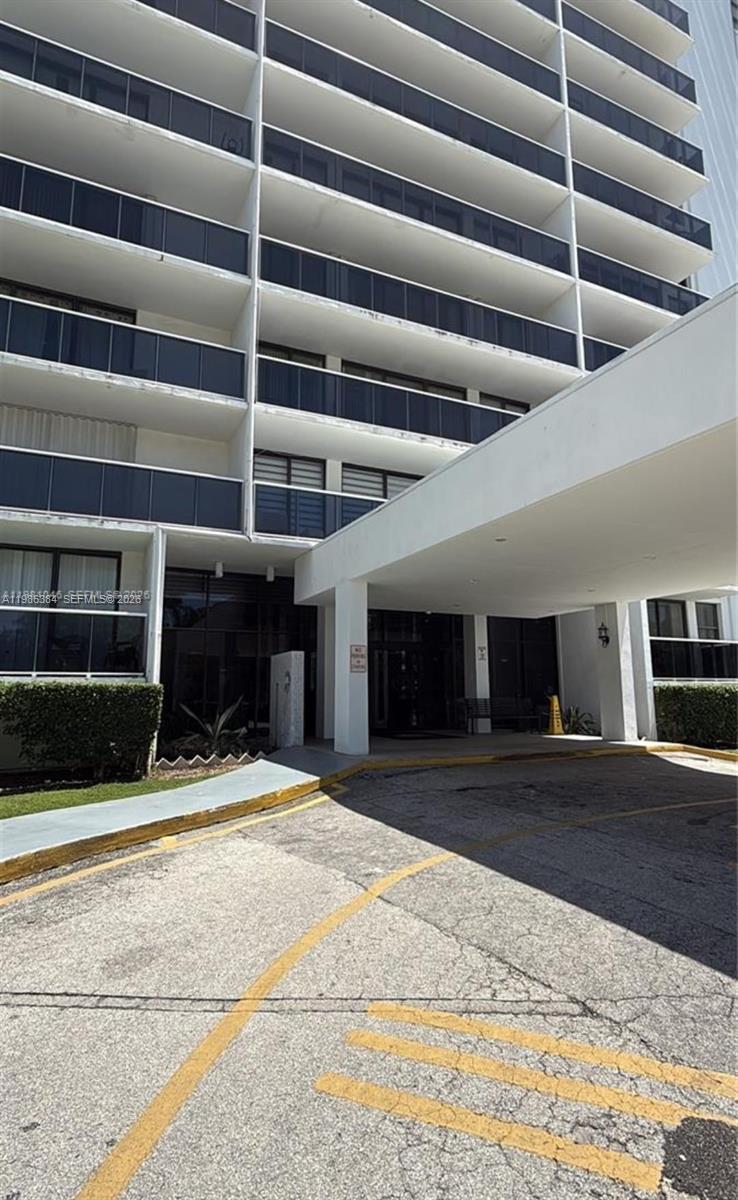 AVENTURA ELDORADO CONDO - Residential Lease