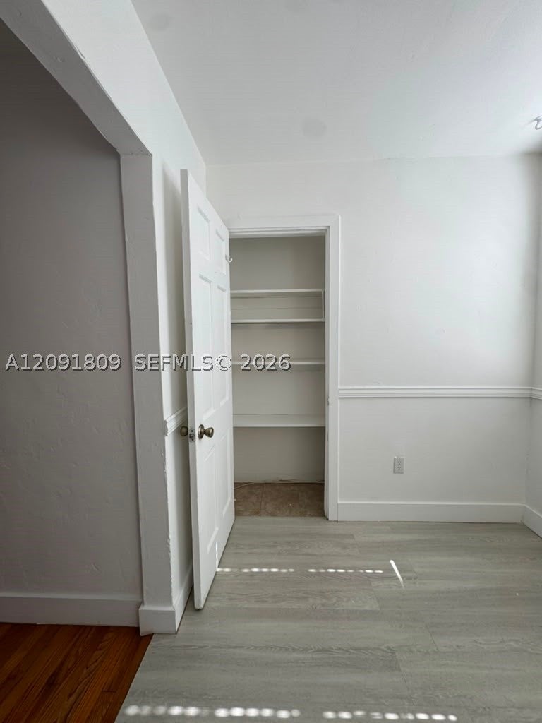 15 Sidonia Ave 2