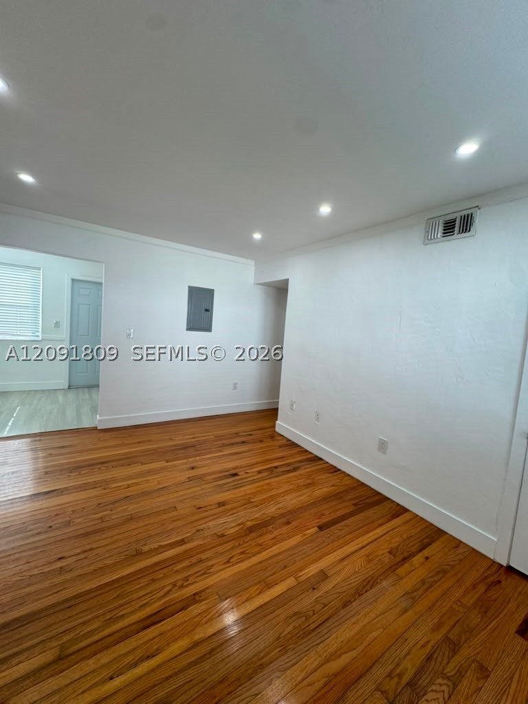 15 Sidonia Ave 2