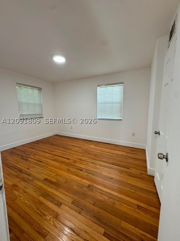 15 Sidonia Ave 2