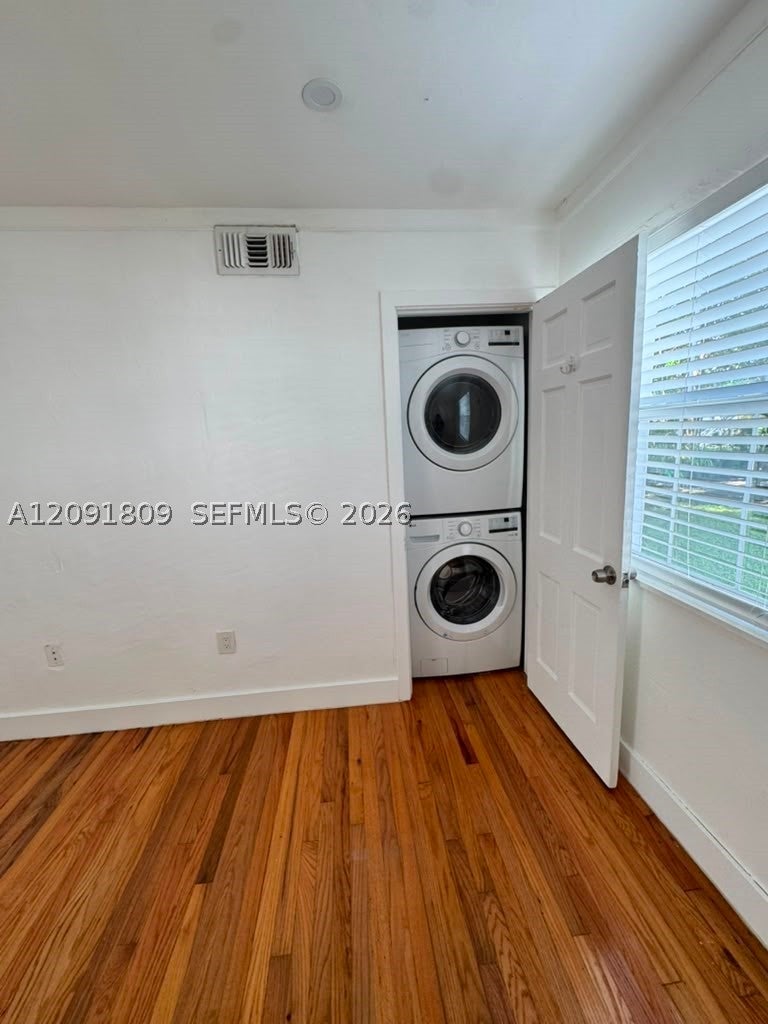 15 Sidonia Ave 2