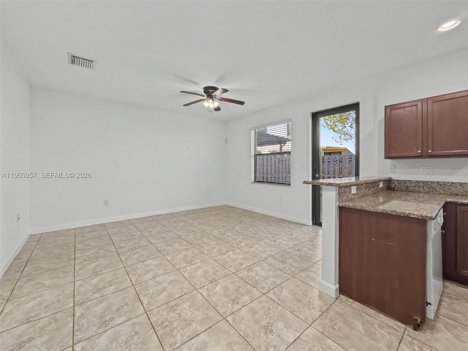 SILVER PALM EAST SEC THRE - Residential