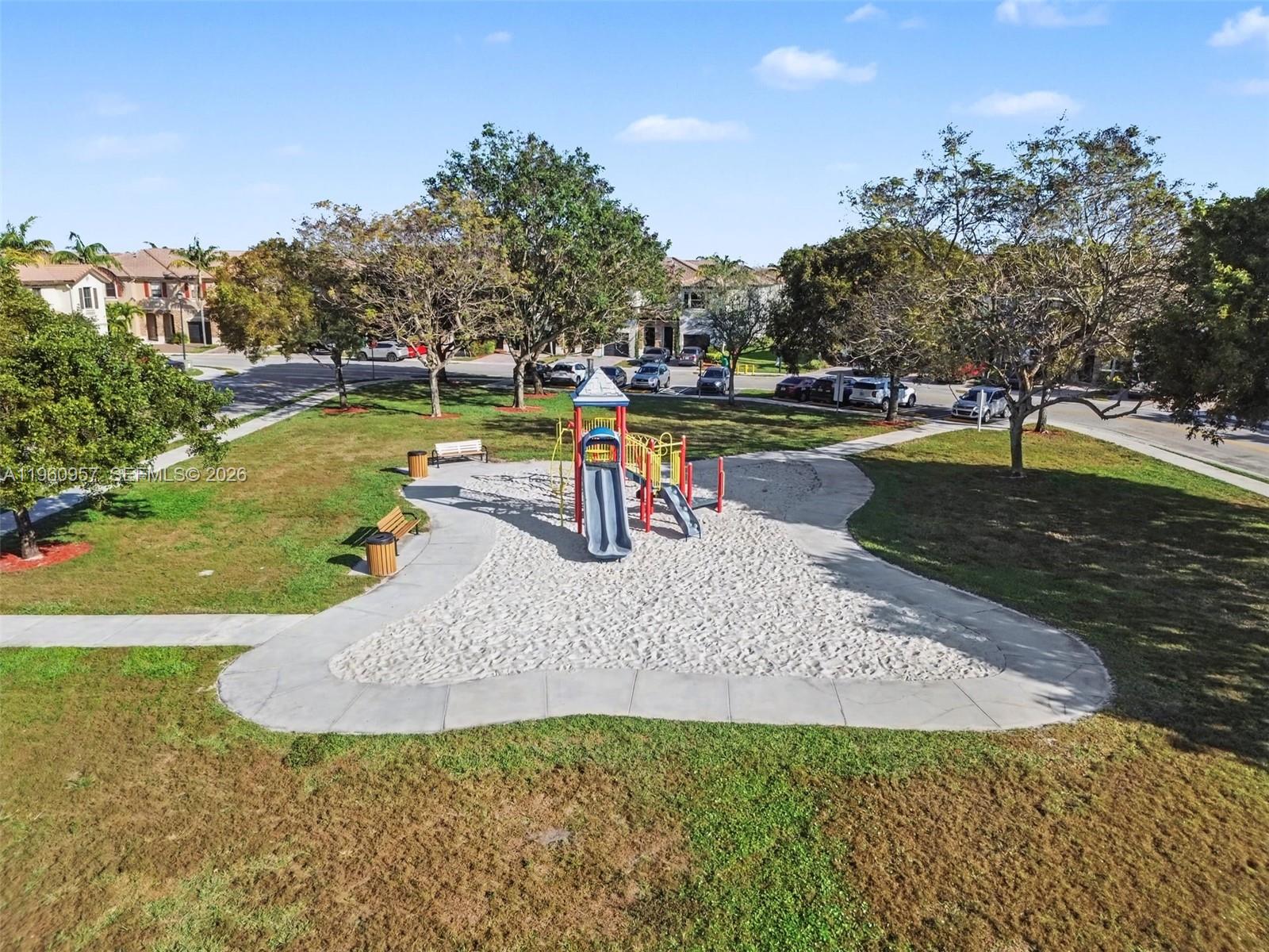 SILVER PALM EAST SEC THRE - Residential