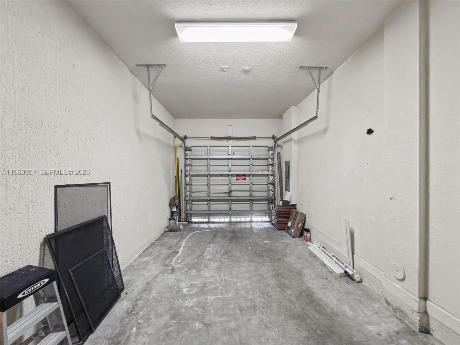 SILVER PALM EAST SEC THRE - Residential